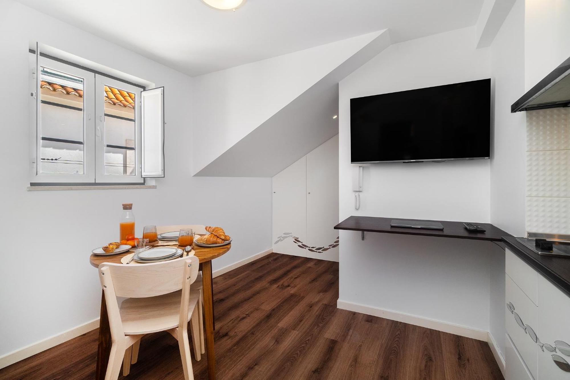 Whome Alfama Studio Prime Location Explore Lisbon W/ Style ภายนอก รูปภาพ